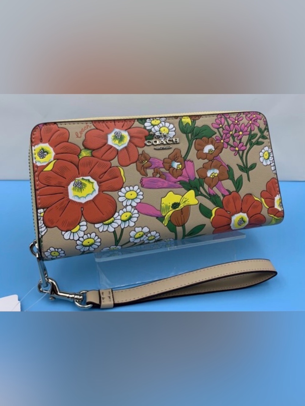 Coach Calf Leather Floral Wallet NWT $238 retail